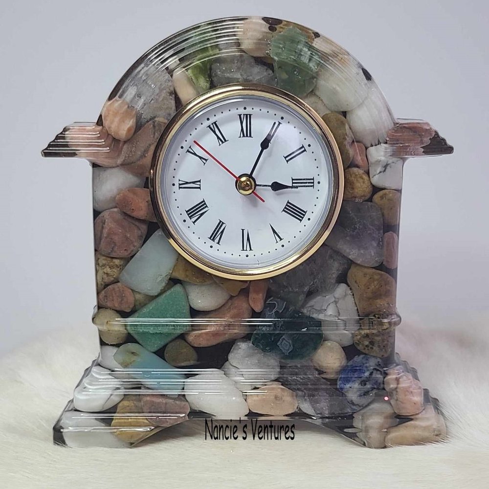 Small Mantle Desk Home Accent Clock Battery Operated